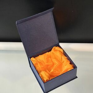 Empty Gift Box Fine Quality Crystal Artwork London Size 4" x 4" x 2"